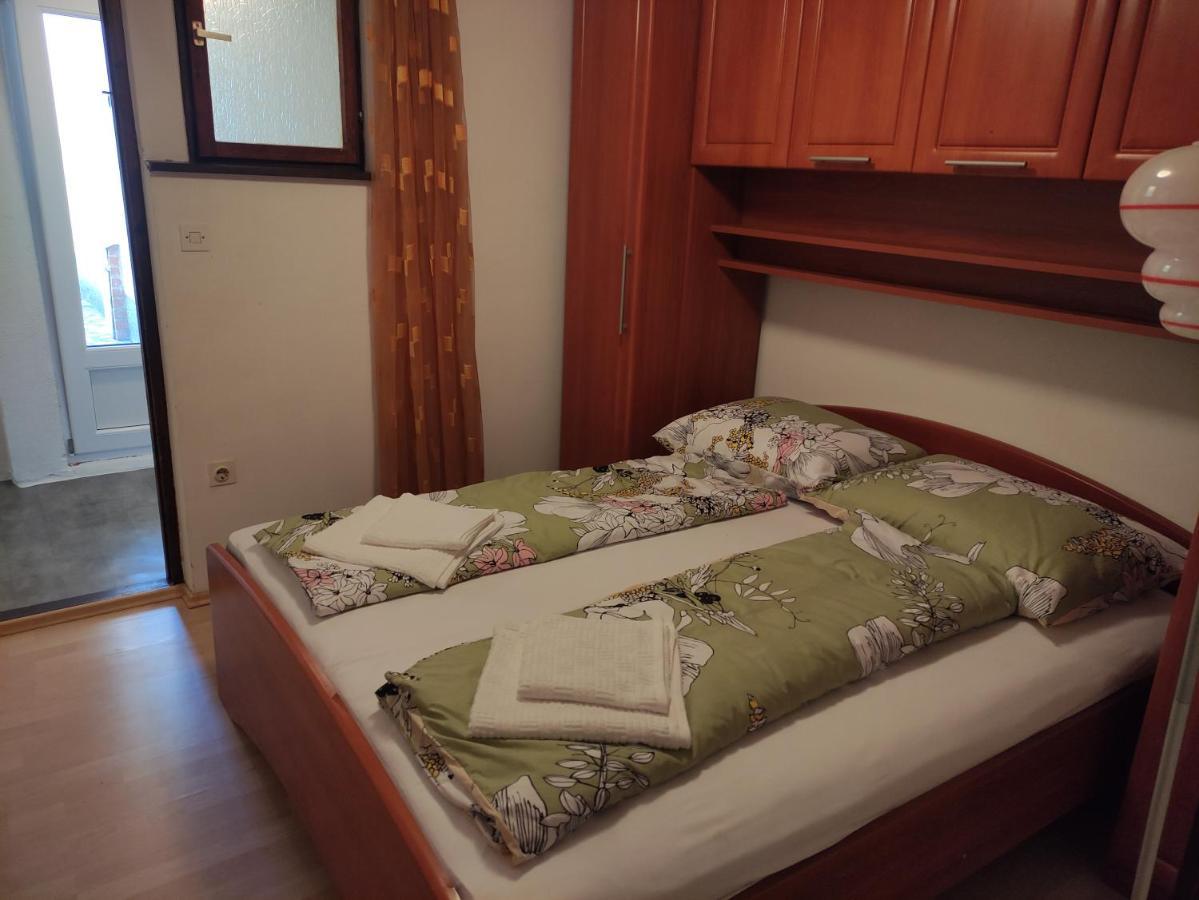 Apartment Valenta Porec Bagian luar foto