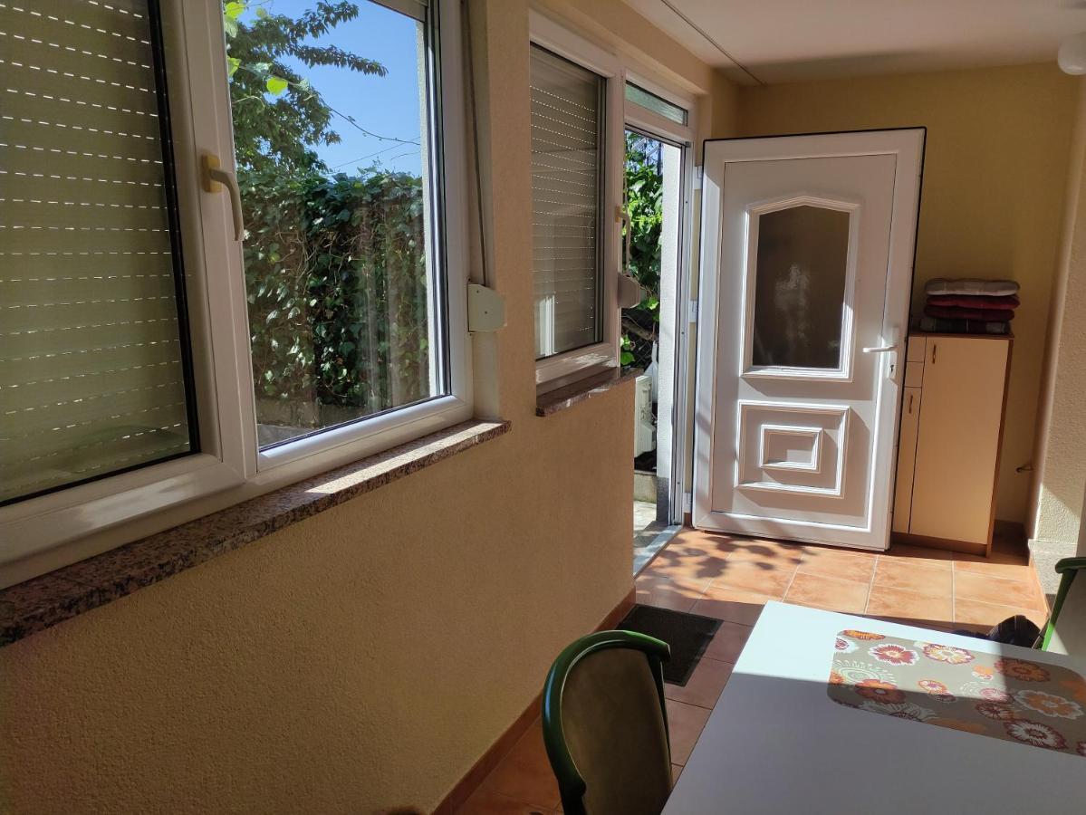 Apartment Valenta Porec Bagian luar foto